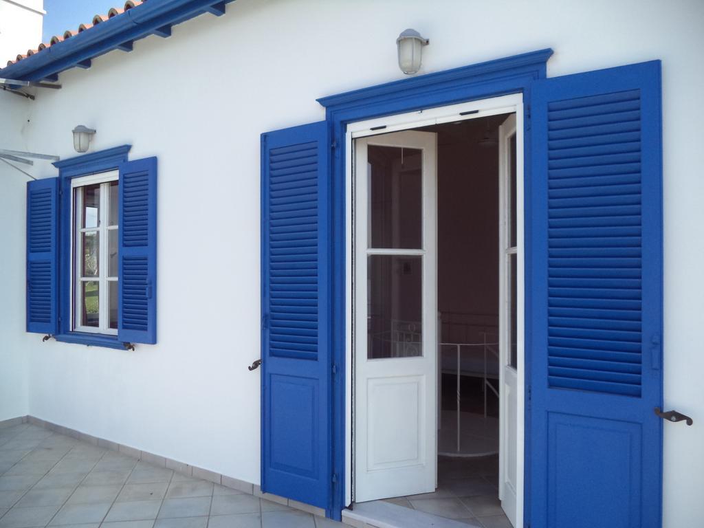 Vlichos Studio Apartment Hydra  Zimmer foto